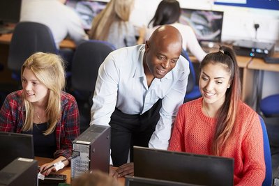 3 Ways Blended Learning Improves Student Outcomes